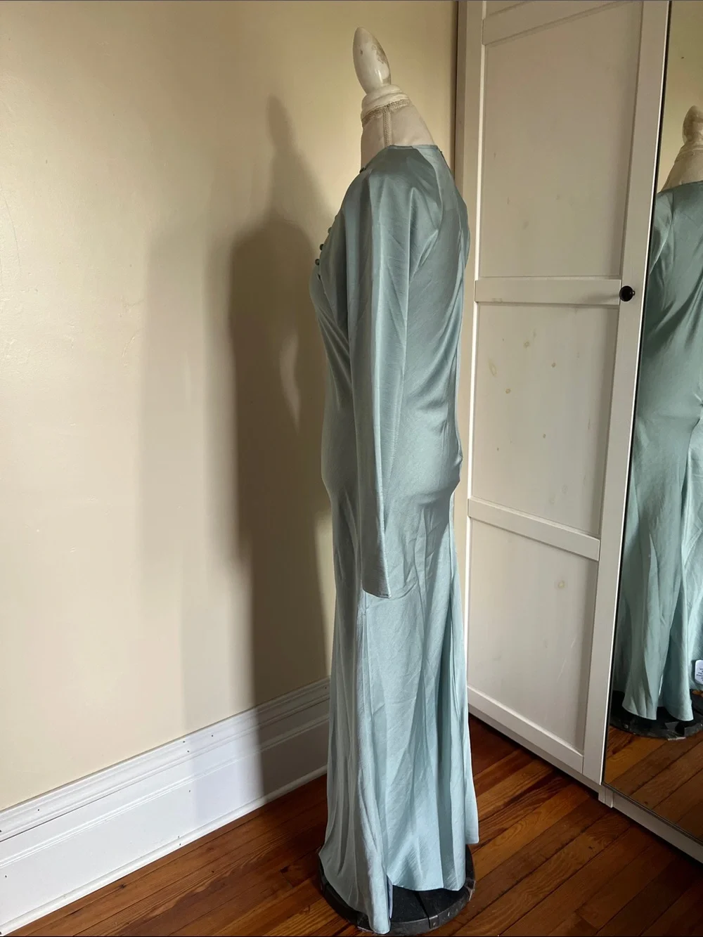 ASOS DESIGN Satin Bias Cut Button Detail Long Sleeve Maxi Dress Blue NWT Size 8 - Picture 6 of 11